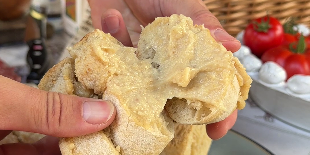 Macadamia-Buttered Garlic Bread
