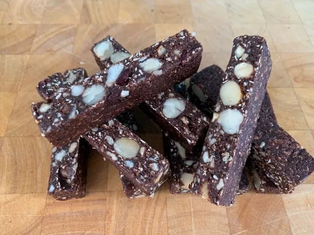 Macadamia-Fig-and-Cacao-Trail-Bars