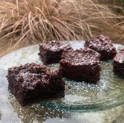 GF Macadamia Brownie
