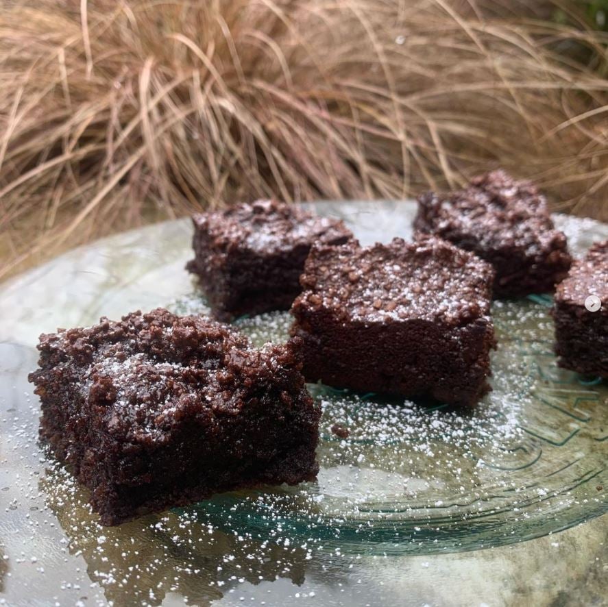 activated macadamia brownies